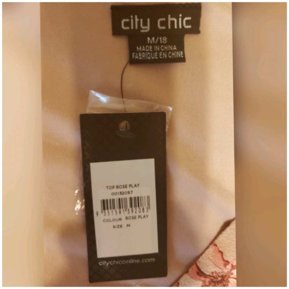 City Chic Pink Floral Peplum Top - Picture 3 of 7